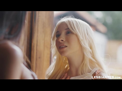 ❤️ Dievča príde domov o niekoľko mesiacov neskôr a skončí pri jedení kundičky svojej nevlastnej mamy ❤ Jedinečné porno na nás
